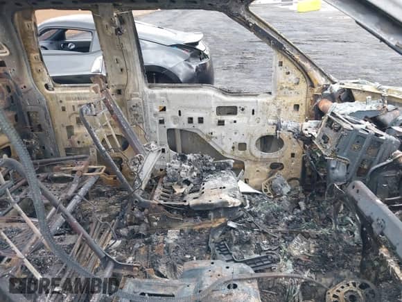 2006 Ford F-150 STX с VIN 1FTRX12W26NB48947, выставлен на аукционе IAAI как лот 43443122 с пробегом Не указан миль и . История ставок и продаж доступна на DreamBid. Изображение 5.