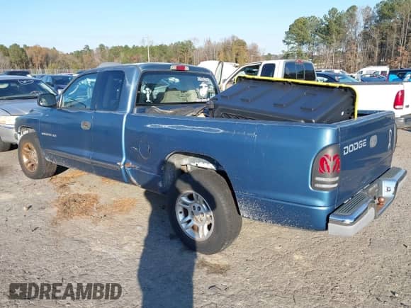 2001 Dodge Dakota with VIN 1B7GL22X11S337066, listed as a IAAI auction lot 41008648 with 270,749 mi miles and . Bid and sale history available at DreamBid. Image 3.