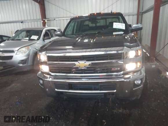 2015 Chevrolet Silverado 2500HD LTZ with VIN 1GC1KWEG0FF553812, listed as a IAAI auction lot 42583300 with 156,866 mi miles and . Bid and sale history available at DreamBid. Image 12.