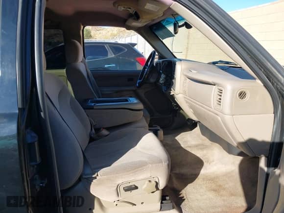 2002 GMC Sierra 1500 SLE с VIN 2GTEC19T121415612, выставлен на аукционе IAAI как лот 41371998 с пробегом Не указан миль и . История ставок и продаж доступна на DreamBid. Изображение 5.