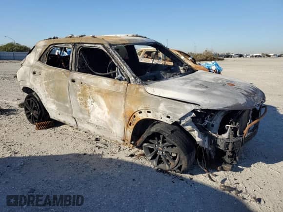 2021 Chevrolet TrailBlazer LT with VIN KL79MRSLXMB168632, listed as a Copart auction lot 87293925 with Not provided miles and Non repairable. Bid and sale history available at DreamBid. Image 4.