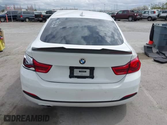 2019 BMW 4 Series 430i z VIN WBA4J1C52KBM17393, wystawiony jako IAAI lot #41914794 z przebiegiem 70 930 mil mil oraz . Historia ofert i sprzedaży dostępna na DreamBid. Obrazek 16.