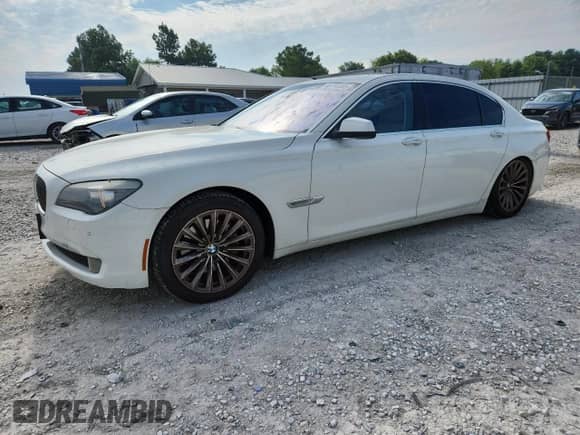 2012 BMW 7 Series 740Li with VIN WBAKB4C50CC576544, listed as a Copart auction lot 68744505 with 113,221 mi miles and Clean title. Bid and sale history available at DreamBid. Image 1.