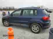 2015 Volkswagen Tiguan S с VIN WVGAV7AX2FW521877, выставлен на аукционе Copart как лот 53238565 с пробегом 105 543 миль миль и На запчасти • Non repairable. История ставок и продаж доступна на DreamBid. Изображение 2.