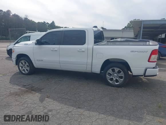 2021 Ram 1500 Big Horn z VIN 1C6SRFFT2MN655375, wystawiony jako IAAI lot #43340367 z przebiegiem 15 265 mil mil oraz . Historia ofert i sprzedaży dostępna na DreamBid. Obrazek 14.