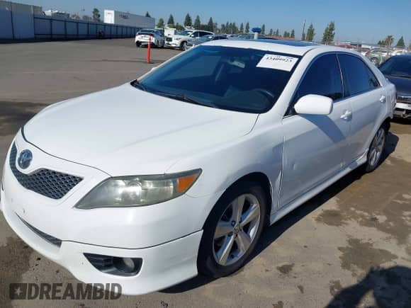 2010 Toyota Camry LE with VIN 4T1BF3EK2AU541592, listed as a IAAI auction lot 43409923 with 201,199 mi miles and . Bid and sale history available at DreamBid. Image 23.