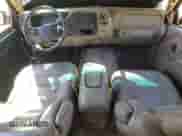 1999 Chevrolet Tahoe с VIN 1GNEC13R3XJ382890, выставлен на аукционе Copart как лот 53373665 с пробегом 204 962 миль миль и Чистый • Clean title. История ставок и продаж доступна на DreamBid. Изображение 8.