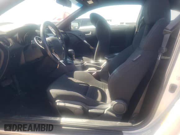 2013 Hyundai Genesis Coupe 2.0T с VIN KMHHT6KD1DU084675, выставлен на аукционе Copart как лот 74824594 с пробегом 180 603 миль миль и Чистый • Clean title. История ставок и продаж доступна на DreamBid. Изображение 7.