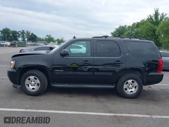 2013 Chevrolet Tahoe LT с VIN 1GNSKBE09DR334950, выставлен на аукционе IAAI как лот 42709137 с пробегом 160 401 миль миль и . История ставок и продаж доступна на DreamBid. Изображение 14.