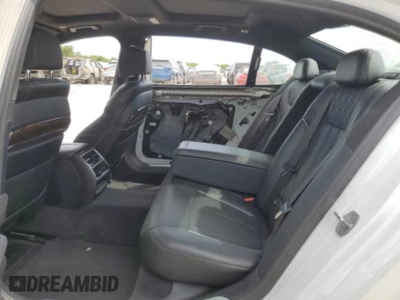 2019 BMW 7 Series 750i xDrive with VIN WBA7F2C59KB239521, listed as a Copart auction lot 67462574 with 44,447 mi miles and Salvage title. Bid and sale history available at DreamBid. Image 10.