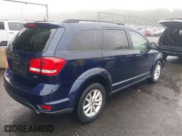 2017 Dodge Journey SXT with VIN 3C4PDDBG7HT526032, listed as a IAAI auction lot 42524690 with Not provided miles and . Bid and sale history available at DreamBid. Image 4.