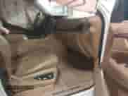 2015 Cadillac Escalade Platinum z VIN 1GYS4PKJ7FR594810, wystawiony jako IAAI lot #41246236 z przebiegiem 132 886 mil mil oraz . Historia ofert i sprzedaży dostępna na DreamBid. Obrazek 5.