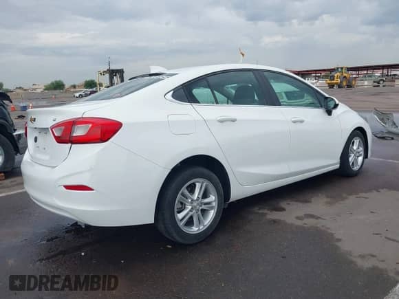 2018 Chevrolet Cruze LT с VIN 1G1BE5SM1J7240862, выставлен на аукционе IAAI как лот 43412036 с пробегом 70 372 миль миль и . История ставок и продаж доступна на DreamBid. Изображение 4.