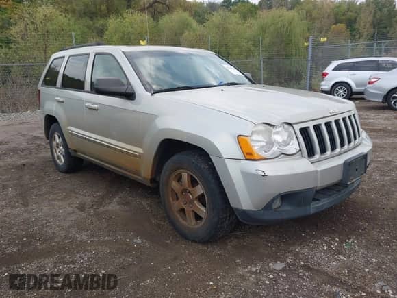 2010 Jeep Grand Cherokee Laredo с VIN 1J4RR4GT0AC146123, выставлен на аукционе IAAI как лот 43441346 с пробегом 135 489 миль миль и . История ставок и продаж доступна на DreamBid. Изображение 1.