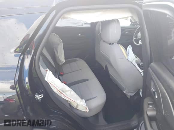 2021 Chevrolet TrailBlazer LT z VIN KL79MPS22MB088673, wystawiony jako IAAI lot #42938185 z przebiegiem 16 687 mil mil oraz . Historia ofert i sprzedaży dostępna na DreamBid. Obrazek 8.