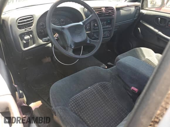1999 Chevrolet S-10 LS with VIN 1GCCS1449XK124602, listed as a Copart auction lot 62877925 with 120,207 mi miles and Salvage title. Bid and sale history available at DreamBid. Image 8.