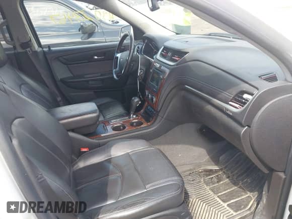 2013 Chevrolet Traverse LT with VIN 1GNKVJKD7DJ192704, listed as a IAAI auction lot 43023467 with 177,243 mi miles and . Bid and sale history available at DreamBid. Image 5.