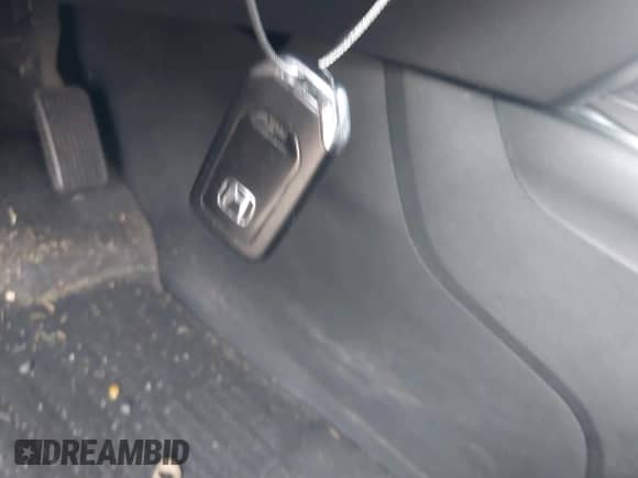 2021 Honda Passport Sport z VIN 5FNYF7H22MB001867, wystawiony jako IAAI lot #42849240 z przebiegiem 69 338 mil mil oraz . Historia ofert i sprzedaży dostępna na DreamBid. Obrazek 11.