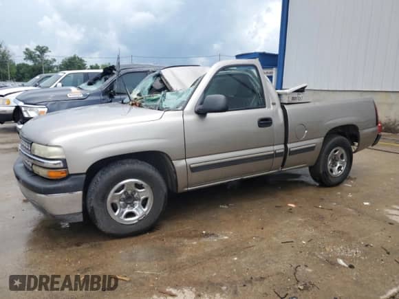 2000 Chevrolet Silverado 1500 LS with VIN 1GCEC14W5YZ113273, listed as a Copart auction lot 58306795 with 226,072 mi miles and Non repairable. Bid and sale history available at DreamBid. Image 1.