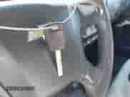 2017 Chevrolet Silverado 1500 Custom z VIN 1GCVKPEC9HZ281704, wystawiony jako IAAI lot #43386564 z przebiegiem 142 940 mil mil oraz . Historia ofert i sprzedaży dostępna na DreamBid. Obrazek 11.