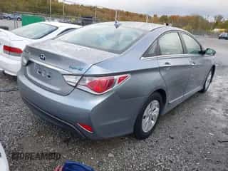 2014 Hyundai Sonata with VIN KMHEC4A45EA116491, listed as a IAAI auction lot 43586462 with 109,952 mi miles and . Bid and sale history available at DreamBid. Image 4.