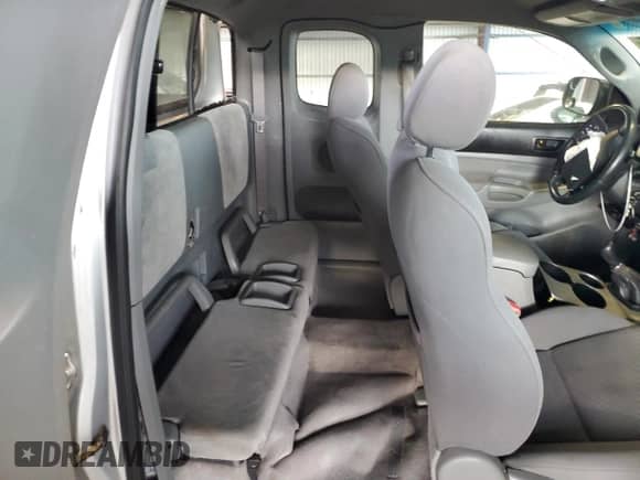 2006 Toyota Tacoma с VIN 5TEUU42N36Z306530, выставлен на аукционе Copart как лот 82293625 с пробегом 220 562 миль миль и Списание • Salvage title. История ставок и продаж доступна на DreamBid. Изображение 10.