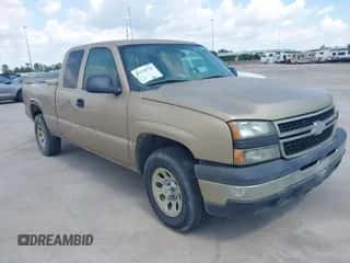 2006 Chevrolet Silverado 1500 Work Truck z VIN 1GCEK19V16E126450, wystawiony jako IAAI lot #43128725 z przebiegiem 142 969 mil mil oraz . Historia ofert i sprzedaży dostępna na DreamBid. Obrazek 1.