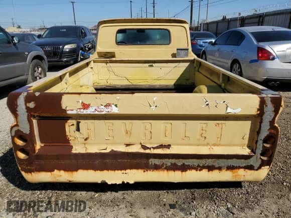 1965 Chevrolet Silverado 1500 z VIN C1545Z113965, wystawiony jako Copart lot #49085335 z przebiegiem 80 117 mil mil oraz Czysty tytuł • Clean title. Historia ofert i sprzedaży dostępna na DreamBid. Obrazek 6.