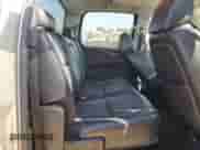 2009 Chevrolet Silverado 2500HD LTZ z VIN 1GCHK63K49F130838, wystawiony jako Copart lot #52771745 z przebiegiem 229 597 mil mil oraz Szkoda całkowita • Salvage title. Historia ofert i sprzedaży dostępna na DreamBid. Obrazek 10.