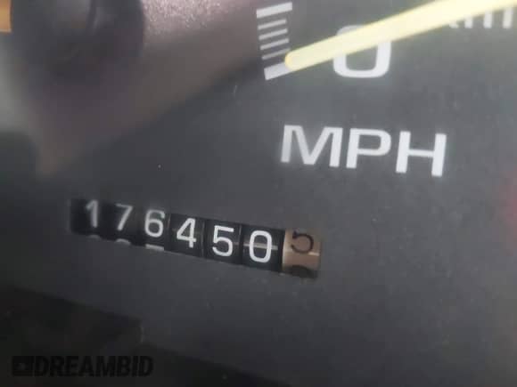 1998 GMC Sierra 1500 с VIN 1GTEC19R7WE560274, выставлен на аукционе IAAI как лот 42255089 с пробегом 176 450 миль миль и . История ставок и продаж доступна на DreamBid. Изображение 15.