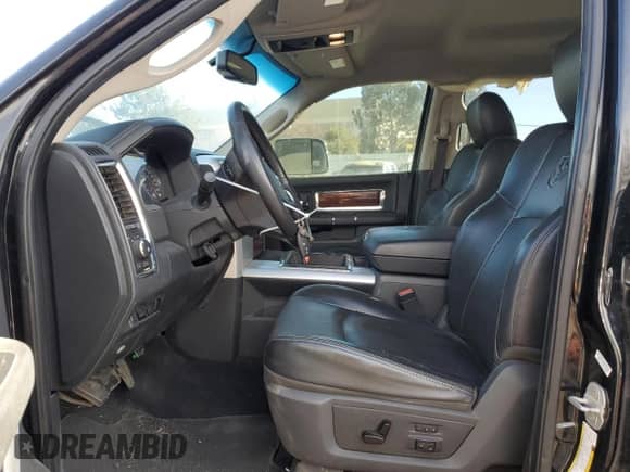 2010 Dodge 2500 ST with VIN 3D7UT2CL2AG143206, listed as a Copart auction lot 87684455 with 209,826 mi miles and Salvage title. Bid and sale history available at DreamBid. Image 7.