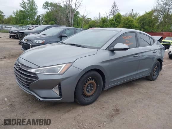 2019 Hyundai Elantra SE с VIN KMHD74LF2KU811441, выставлен на аукционе IAAI как лот 42362585 с пробегом 136 043 миль миль и . История ставок и продаж доступна на DreamBid. Изображение 17.