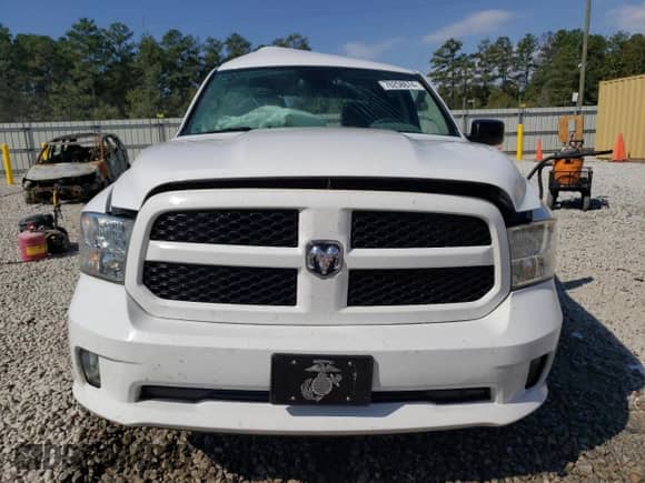 2016 Ram 1500 Tradesman z VIN 1C6RR6KT5GS304907, wystawiony jako Copart lot #76258674 z przebiegiem Nie podano mil oraz Nie do naprawy • Non repairable. Historia ofert i sprzedaży dostępna na DreamBid. Obrazek 5.