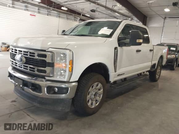 2024 Ford F-250 XL z VIN 1FT7W2BTXRED57136, wystawiony jako IAAI lot #43162846 z przebiegiem 44 979 mil mil oraz . Historia ofert i sprzedaży dostępna na DreamBid. Obrazek 17.