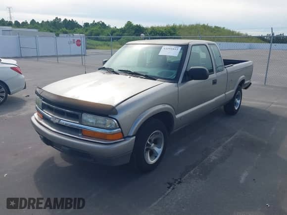 2001 Chevrolet S-10 LS Xtreme с VIN 1GCCS195218258972, выставлен на аукционе IAAI как лот 43291853 с пробегом 156 281 миль миль и . История ставок и продаж доступна на DreamBid. Изображение 17.