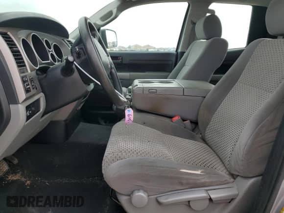 2012 Toyota Tundra z VIN 5TFRU5F13CX027956, wystawiony jako Copart lot #43580265 z przebiegiem 156 862 mil mil oraz Szkoda całkowita • Salvage title. Historia ofert i sprzedaży dostępna na DreamBid. Obrazek 7.