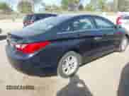 2013 Hyundai Sonata GLS z VIN 5NPEB4AC2DH769012, wystawiony jako IAAI lot #43358401 z przebiegiem 133 123 mil mil oraz . Historia ofert i sprzedaży dostępna na DreamBid. Obrazek 4.