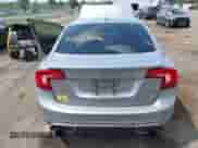 2013 Volvo S60 T6 R-Design Platinum с VIN YV1902FH6D2196210, выставлен на аукционе IAAI как лот 42623606 с пробегом 335 031 миль миль и . История ставок и продаж доступна на DreamBid. Изображение 16.