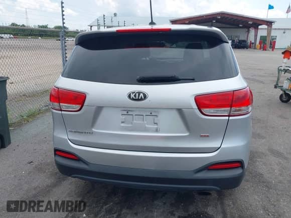 2017 Kia Sorento LX with VIN 5XYPG4A39HG245573, listed as a IAAI auction lot 42442359 with 123,325 mi miles and . Bid and sale history available at DreamBid. Image 16.