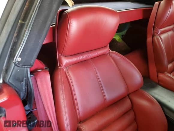 1990 Chevrolet Corvette с VIN 1G1YY3387L5112048, выставлен на аукционе Copart как лот 68652404 с пробегом Не указан миль и Чистый • Clean title. История ставок и продаж доступна на DreamBid. Изображение 10.