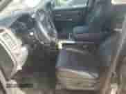 2014 Ram 1500 Laramie z VIN 1C6RR7VM8ES434901, wystawiony jako Copart lot #65967775 z przebiegiem 111 433 mil mil oraz Czysty tytuł • Clean title. Historia ofert i sprzedaży dostępna na DreamBid. Obrazek 7.