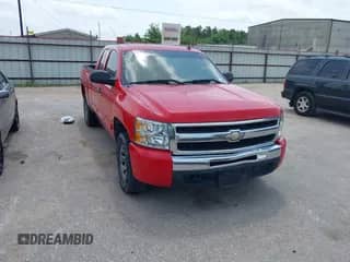 2011 Chevrolet Silverado 1500 LT z VIN 1GCRCSEA6BZ180465, wystawiony jako IAAI lot #42301380 z przebiegiem 80 825 mil mil oraz . Historia ofert i sprzedaży dostępna na DreamBid. Obrazek 1.