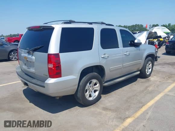 2012 Chevrolet Tahoe LS с VIN 1GNSCAE02CR321530, выставлен на аукционе IAAI как лот 42552901 с пробегом 206 840 миль миль и . История ставок и продаж доступна на DreamBid. Изображение 4.