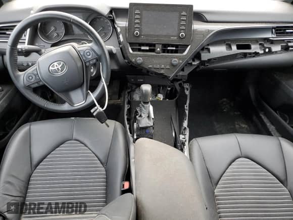 2022 Toyota Camry SE z VIN 4T1G11AK5NU030429, wystawiony jako Copart lot #70127655 z przebiegiem 50 191 mil mil oraz Szkoda całkowita • Salvage title. Historia ofert i sprzedaży dostępna na DreamBid. Obrazek 8.