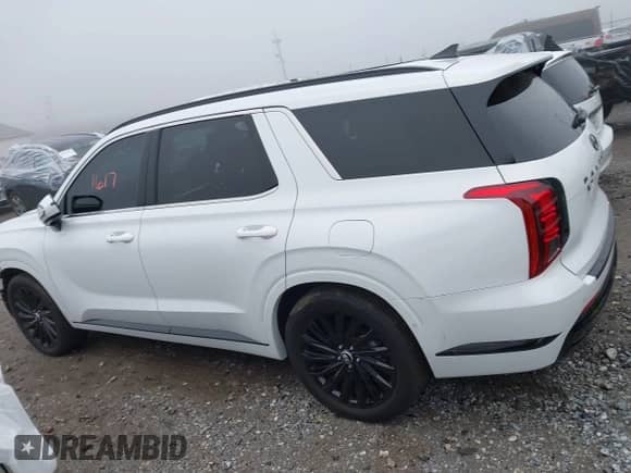 2024 Hyundai Palisade Calligraphy z VIN KM8R7DGE1RU735874, wystawiony jako IAAI lot #41021617 z przebiegiem 6 926 mil mil oraz . Historia ofert i sprzedaży dostępna na DreamBid. Obrazek 14.