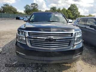 2017 Chevrolet Suburban Premier with VIN 1GNSCJKC6HR113981, listed as a Copart auction lot 71048205 with 146,020 mi miles and Clean title. Bid and sale history available at DreamBid. Image 5.