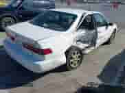 1997 Toyota Camry LE z VIN 4T1BF22K8VU903719, wystawiony jako IAAI lot #43385700 z przebiegiem 260 820 mil mil oraz . Historia ofert i sprzedaży dostępna na DreamBid. Obrazek 4.