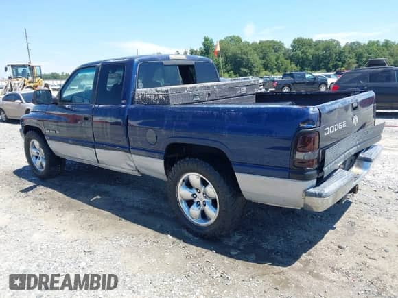 2000 Dodge 1500 с VIN 3B7HC12Z2YG122832, выставлен на аукционе IAAI как лот 43090698 с пробегом 239 655 миль миль и . История ставок и продаж доступна на DreamBid. Изображение 3.