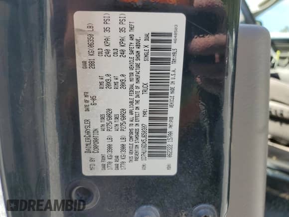 2005 Dodge 1500 SLT с VIN 1D7HU16DX5J650307, выставлен на аукционе Copart как лот 71852515 с пробегом 157 927 миль миль и Списание • Salvage title. История ставок и продаж доступна на DreamBid. Изображение 12.