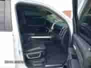 2021 Ram 1500 Laramie z VIN 1C6SRFJT6MN626727, wystawiony jako IAAI lot #42934254 z przebiegiem 79 084 mil mil oraz . Historia ofert i sprzedaży dostępna na DreamBid. Obrazek 5.